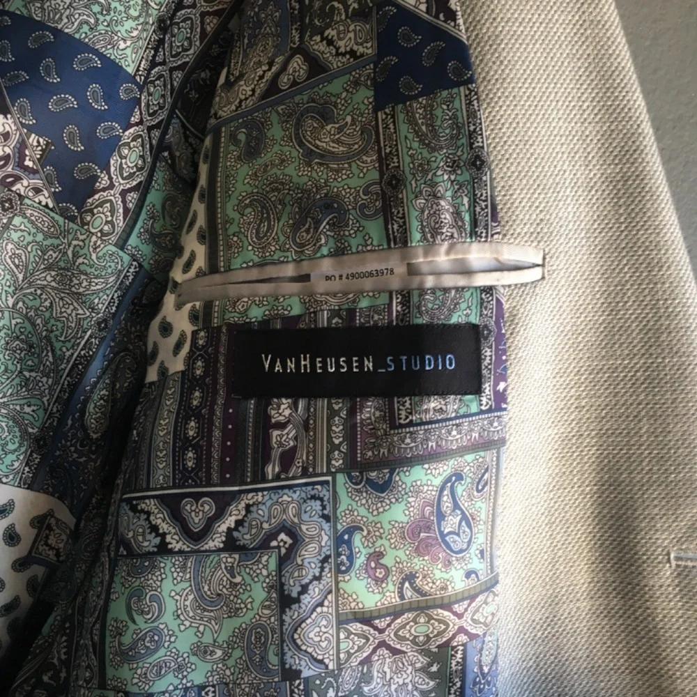 Van Heusen good pre